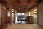 東京都世田谷区で変形三角地27坪の敷地に建つ狭小住宅