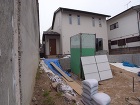 枕木の門柱が可愛い玄関周り　広島市安佐南...