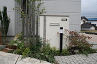 建物のイメージに合わせたエクステリア　広... https://www.modern-h.jp/wp-content/uploads/IMG_2821.jpg