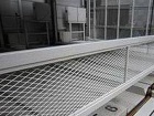 エキスパンドメタル施工事例駐車場編 自動ゲ−ト用エキスパンドメタルパネル用 