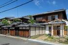 足元が朽ちて危険な塀を撤去して、開放的なアプローチに変更。 足元が朽ちて危険な塀を撤去して、開放的なアプローチに変更。