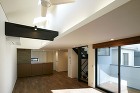 中目黒の家|トップライトから光が注ぐ明るい吹き抜けリビング 中目黒の家|トップライトから光が注ぐ明るい吹き抜けリビング