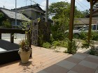 ログハウス風ウッドデッキ｜天然木でベラン... アプローチ　天然木