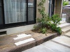 自転車収納物置が目隠し代わりになった駐車... 自転車収納物置が目隠し代わりになった駐車...