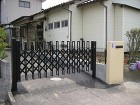 門塀とゲートで出入り口を演出　（郡山市）