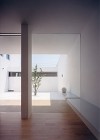 Works | https://uchikawa.jp/wp-content/uploads/2014/10/04_sugiyama03-215x300.jpg