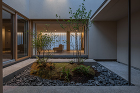 野村の家 | 深山知子一級建築士事務所・... http://fukayama-architects.jp/wp-content/uploads/2021/04/4d1989295bd4aa26b703e38458e1c682.jpg