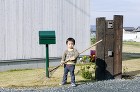 田畑と空におなかを見せて暮らす家 写真集...