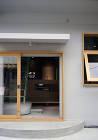 崎津参道の喫茶 | 矢橋徹建築設計事務所 https://yabashi-aa.com/wp/wp-content/uploads/2025/01/post_1422-6-scaled.jpg