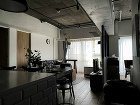 Rustic Modern ： 札幌で新... コンクリートの無骨さの中に木の温かみを感...