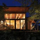 暮らしを、愉しむ家 | TEKTON｜テ... https://tekton-arch.com/wp-content/uploads/image/1QLS2079-300x300.jpg