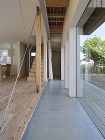 通り土間の家 | Atelier Cas... https://www.atelier-casa.net/_wp/wp-content/uploads/2023/10/05hp-1.jpg