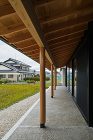 寺庄の家｜滋賀県の建築設計事務所・建築家... https://alts-design.com/cms_wp/wp-content/uploads/2018/12/S3Y1A0072-scaled.jpg