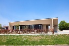HFK House - アルテクト デザ... https://image.jimcdn.com/app/cms/image/transf/none/path/s09325c6fc15cc1eb/image/idb11c432e433246d/version/1517709403/image.jpg