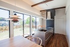 HFK House - アルテクト デザ... https://image.jimcdn.com/app/cms/image/transf/none/path/s09325c6fc15cc1eb/image/i9f0f422244e6d7db/version/1517709404/image.jpg