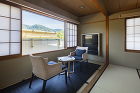 祇園 料理旅館 花楽 - 株式会社 久和... https://kuwahara-aa.com/wp/wp-content/uploads/2022/08/ryuori-ryokan-karaku_-1-12.jpg