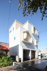 Small House : 山内圭吉建築... 敷地面積25坪の狭小住宅