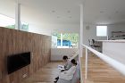 Spiral House : 山内圭吉建... 敷地高低差を利用したスキップフロア住宅