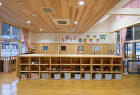 豊丘村南保育園 | 梓設計企画 https://azusa-a.com/wp-content/uploads/2022/08/photograph_038-scaled-e1659956149677.jpg