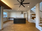 和歌山の家　床のＤＩＹ塗装。 | 堺市の...