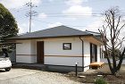 豊かな空間の小さな平屋の家