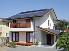 実家へつながる通り土間のある家 実家へつながる通り土間のある家