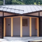 玄関には広い外部土間を設けてあります 玄関には広い外部土間を設けてあります