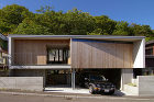 ATELIER O2|北海道・札幌の設計... イヌエンジュの家外観。コートハウスであり...