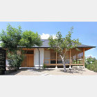 木の家_works | 愛知県で自然素材... 平屋のような自然素材の木の家の外観ファサ...
