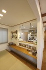 お気に入りの雑貨で彩るあたたかい漆喰の家... https://goodliving-g.jp/wp/wp-content/uploads/2017/11/MG_0253.jpg