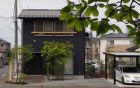 新町の家?。シンプルにコストを抑えつつ目の前の公園の桜や新緑を取り込んだ家。 新町の家?。シンプルにコストを抑えつつ目の前の公園の桜や新緑を取り込んだ家。