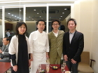 稲村シェフと設計スタッフとのショット/ショコラティエ イナムラ ショウゾウ/東京/店舗住宅/DEN設計 稲村シェフと設計スタッフとのショット/ショコラティエ イナムラ ショウゾウ/東京/店舗住宅/DEN設計