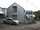坂田山附の家−坂本一成　House in... http://uratti.web.fc2.com/architecture/sakamotokazunari/sakatayamatsuke1.jpg