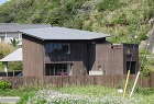 鵜原の家−堀部安嗣　House in U... http://uratti.web.fc2.com/architecture/horibeyasushi/houseinubara.jpg