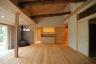 注文住宅｜鎌倉材木店の施工例｜株式会社鎌... https://kama-kura.com/works/assets_c/2019/07/2sekourei20190726-thumb-556x372-1161.jpg