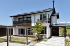 注文住宅｜鎌倉材木店の施工例｜株式会社鎌... https://kama-kura.com/works/assets_c/2019/09/1sekourei20190919-thumb-556x372-1180.jpg