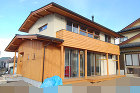 注文住宅｜鎌倉材木店の施工例｜株式会社鎌... https://kama-kura.com/works/assets_c/2017/06/20170616sekourei1-thumb-556x372-1000.jpg