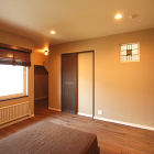 埋め込みのステンドグラスも一点物