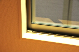 窓枠が確認できる写真