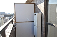 東京都東村山市 リフォーム マンションベランダ 隔て板 間仕切り 交換工事 