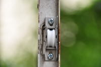 神奈川県 川崎市 川崎区 アルミサッシ 戸車 交換 修理 