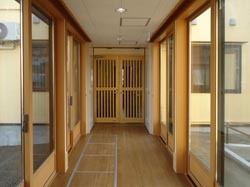 ひばの里　渡り廊下