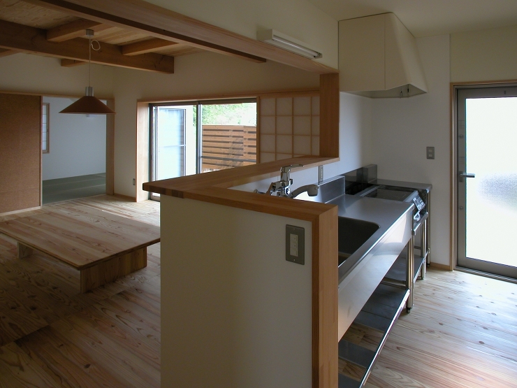 光の家(安曇野市)?台所（業務用キッチン）