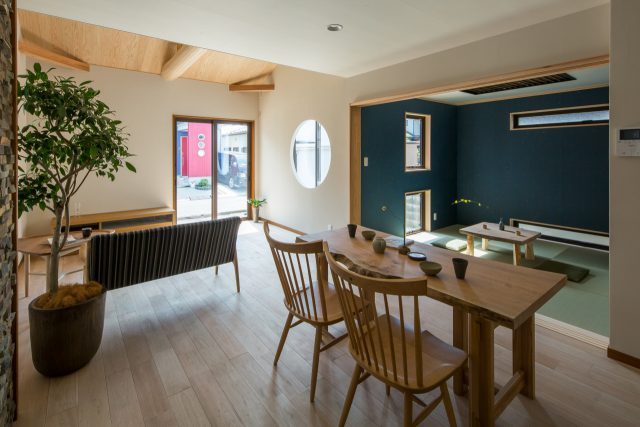 丸窓のある家｜新築事例｜施工事例｜滋賀の...