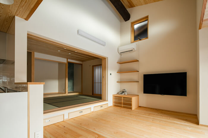 格子が外観のアクセントになる家