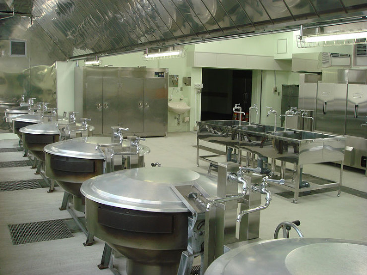 市立高ヶ坂小学校給食室改修工事3