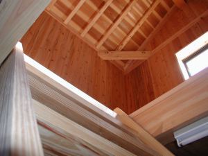 「木の香かほる住まいづくり」泉忠建設