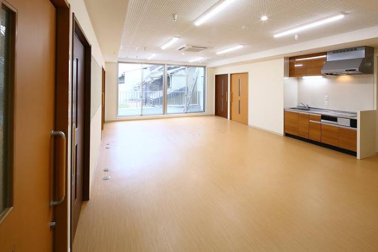 デイサービスセンター・サービス付き高齢者...