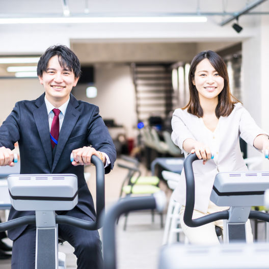 働く環境 - 株式会社ムービルト
