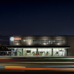 沖縄トヨタ自動車株式会社 トヨタウン美浜...